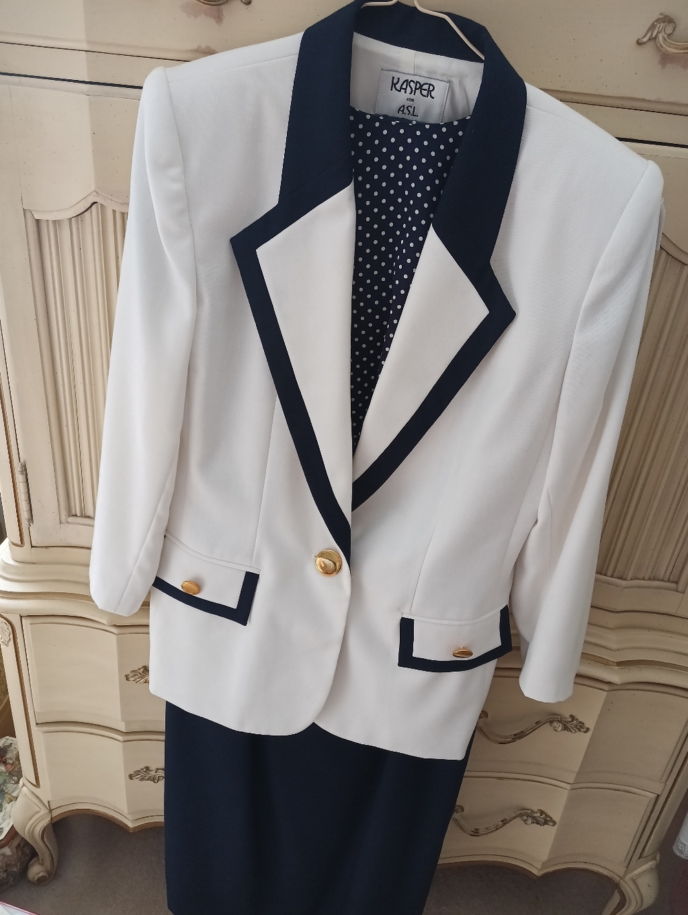 Vintage "KASPER for A.S.L." 1980s/90s CRISP 3 PIECE SKIRT SUIT, BLOUSE & BLAZER!